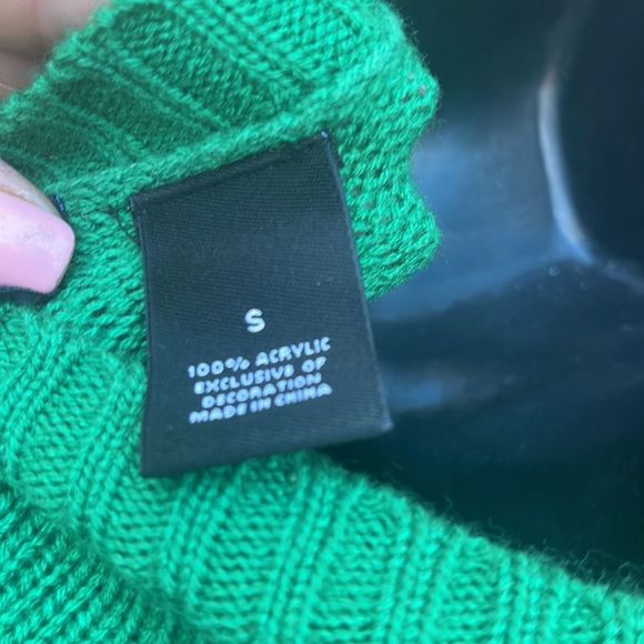 NEW DIRECTION CHRISTMAS SWEATER 🎄 - Picture 10 of 10